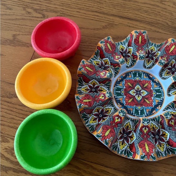 Colorful Floral Taco Plate with Salsa Guac Bowls dinner serve ware design - Picture 2 of 6